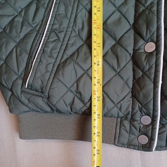 UGG Quilted Bomber Jacket - Picture 13 of 13